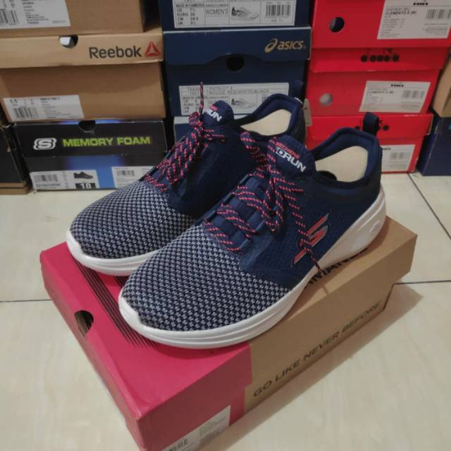 Skechers Go Run Fast Invigorate