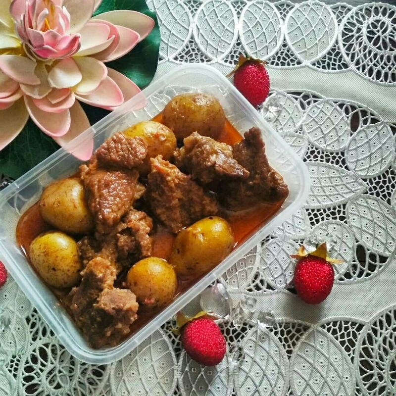 

Rendang daging kentang Kalio