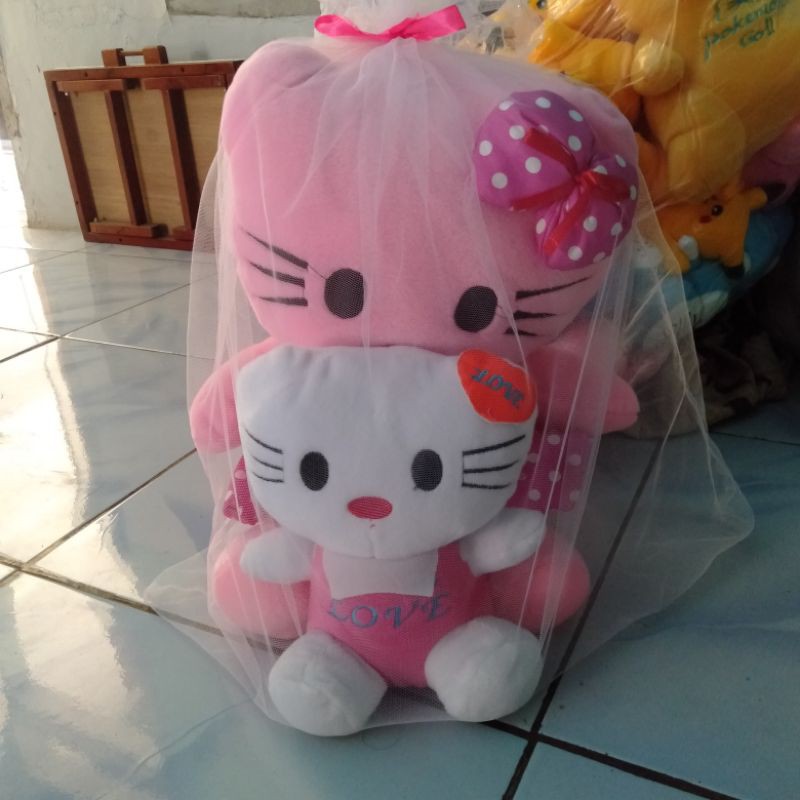 BONEKA HELLO KITTY BERANAK SIZE L