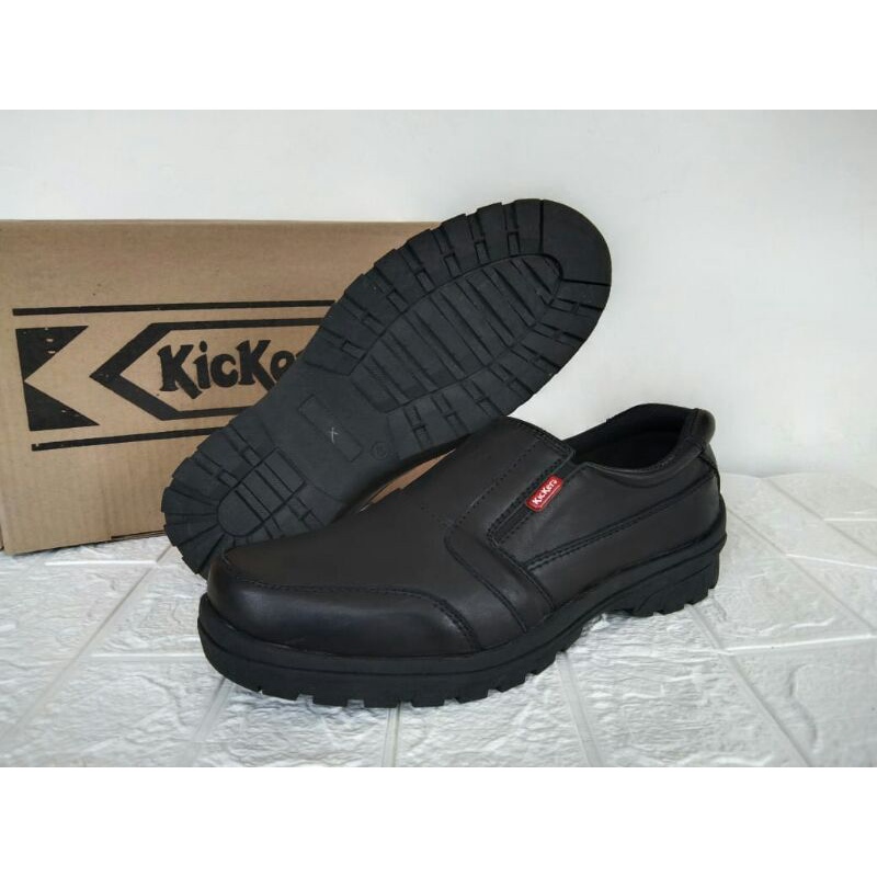 Kickers Sepatu Pria Slip On Kulit Asli Sekolah Kerja Kantor Warna Hitam 39-43