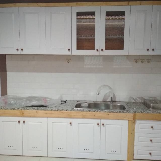 kichen set jati belanda dan multiplek hpl,juga mengerjakan kusen pintu jendela lemari dsb