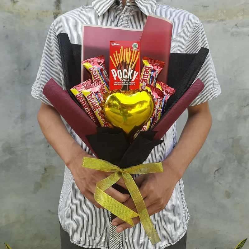 

Bouquet Snack, buket makanan ringan, buket jajanan, buket beng-beng pocky