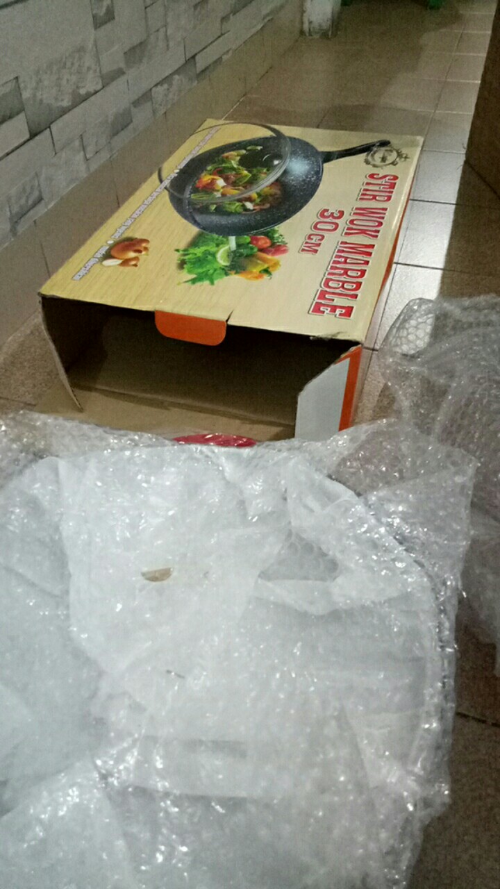 Wajan Stirwok 30cm Marble Pan Die Cast Titanium Metalic Coating