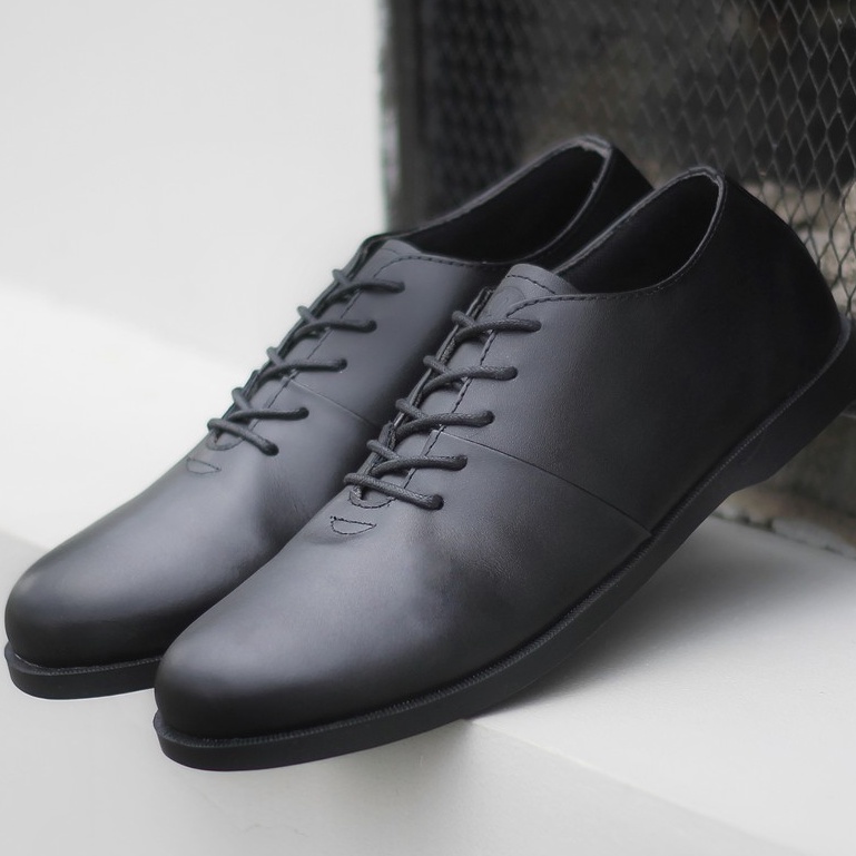 SEPATU KULIT KERJA REYL LOW STREAM BLACK TOTOSURYO x REYLMAN SEPATU KULIT FORMAL