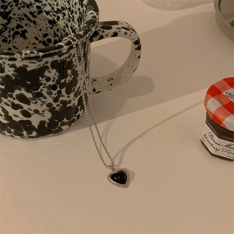 New casual sweet niche design love round bead clavicle chain