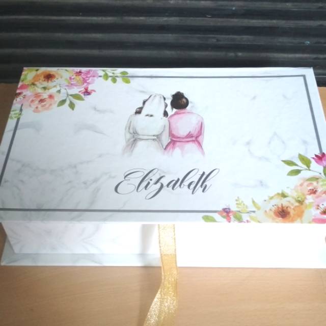 

Box bridesmaid 32x20x10 costum pita