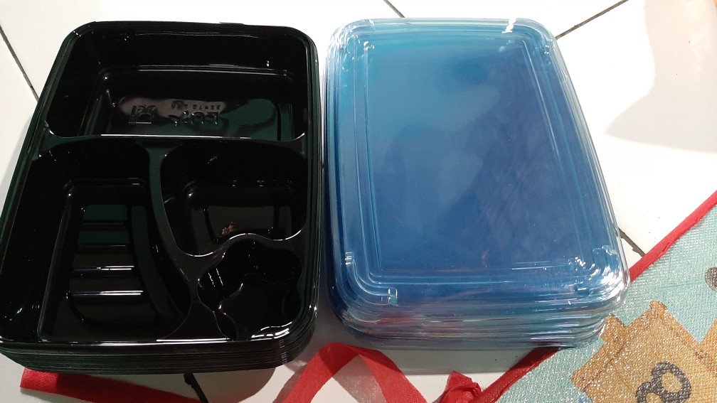 Mika Bento 4 Sekat Isi 25bj Warna Hitam / Box Bento/ Mika Lunch Box/tray Bento/food Container