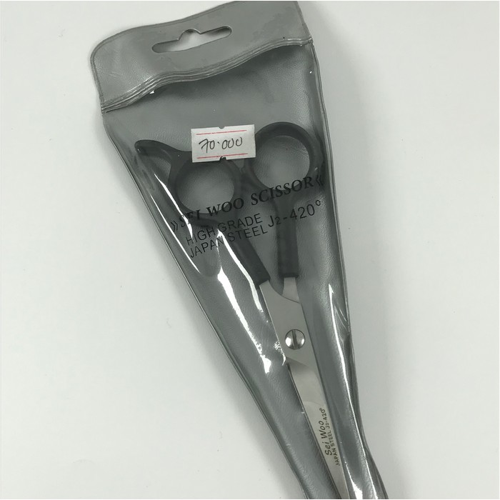 

Gunting Seiwoo J2-420