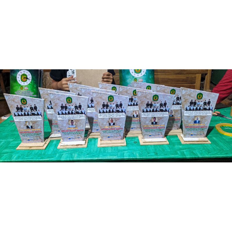 

plakat MDF + DESAIN murah 2021