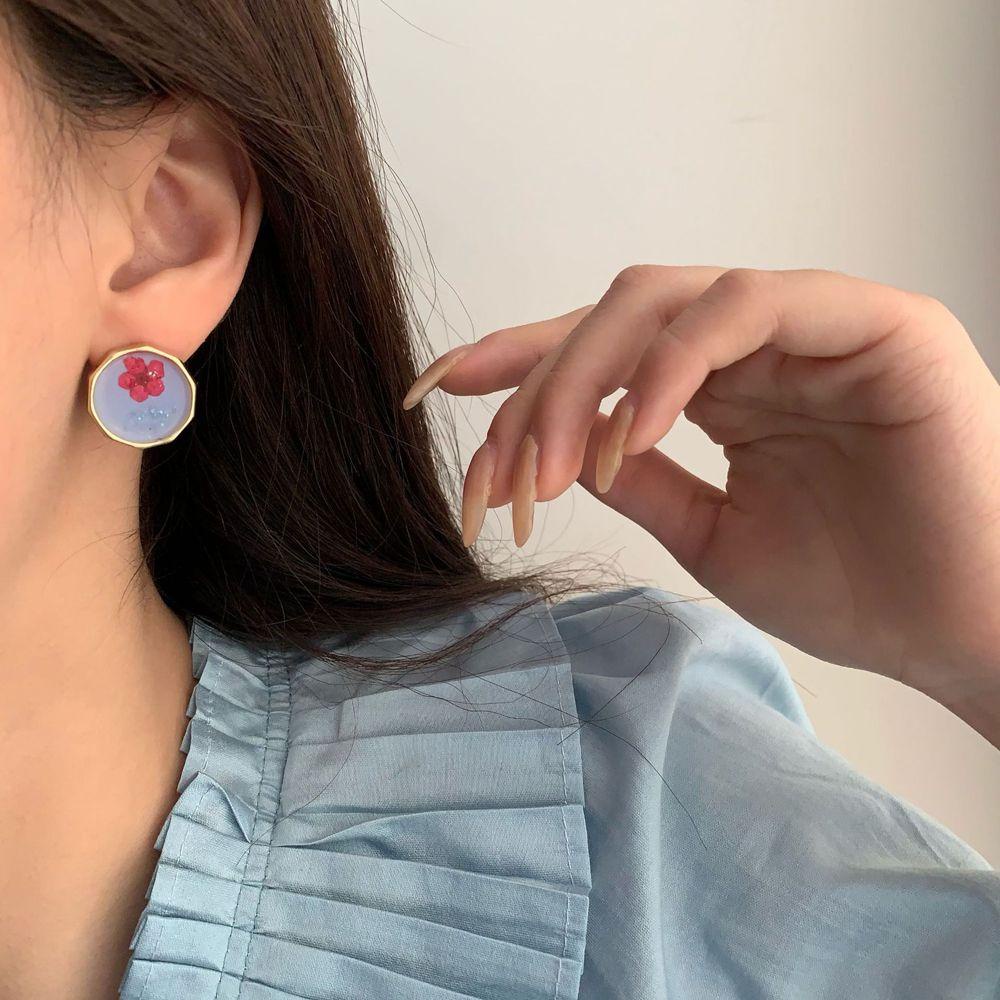 Mxbeauty Anting Bunga Kering Mini Mewah Jarum Perak Temperamen Mode Perancis Klip Telinga Perempuan