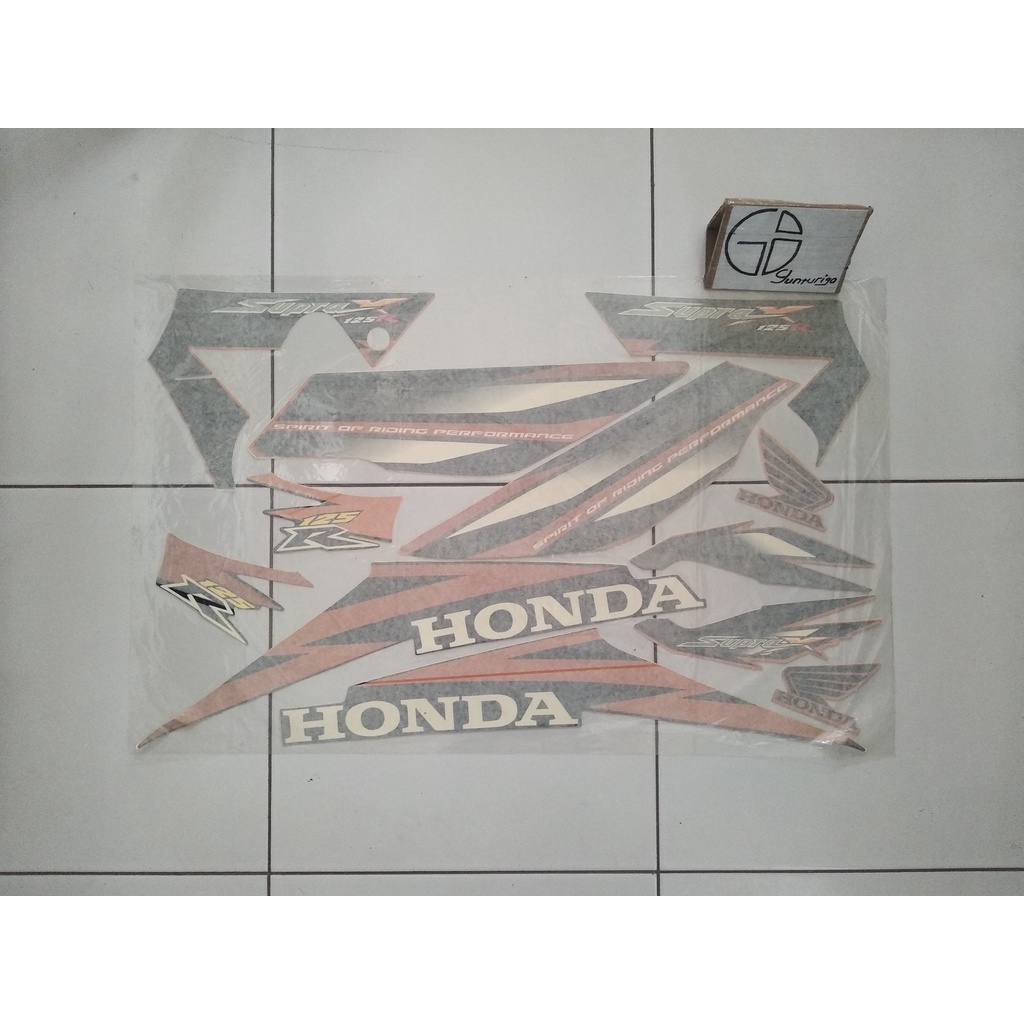 Striping Sticker Lis Supra X 125 2006 2007 Hitam Gold NOS