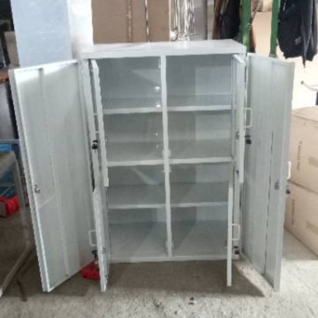 lemari penyimpanan obat