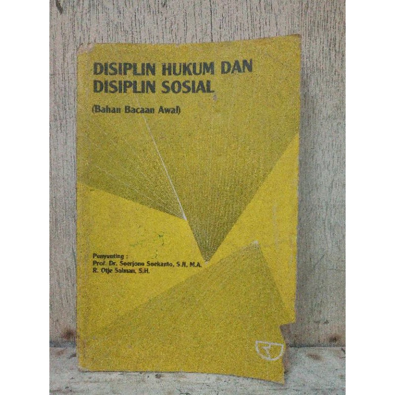 Disiplin Hukum Dan Disiplin Sosial