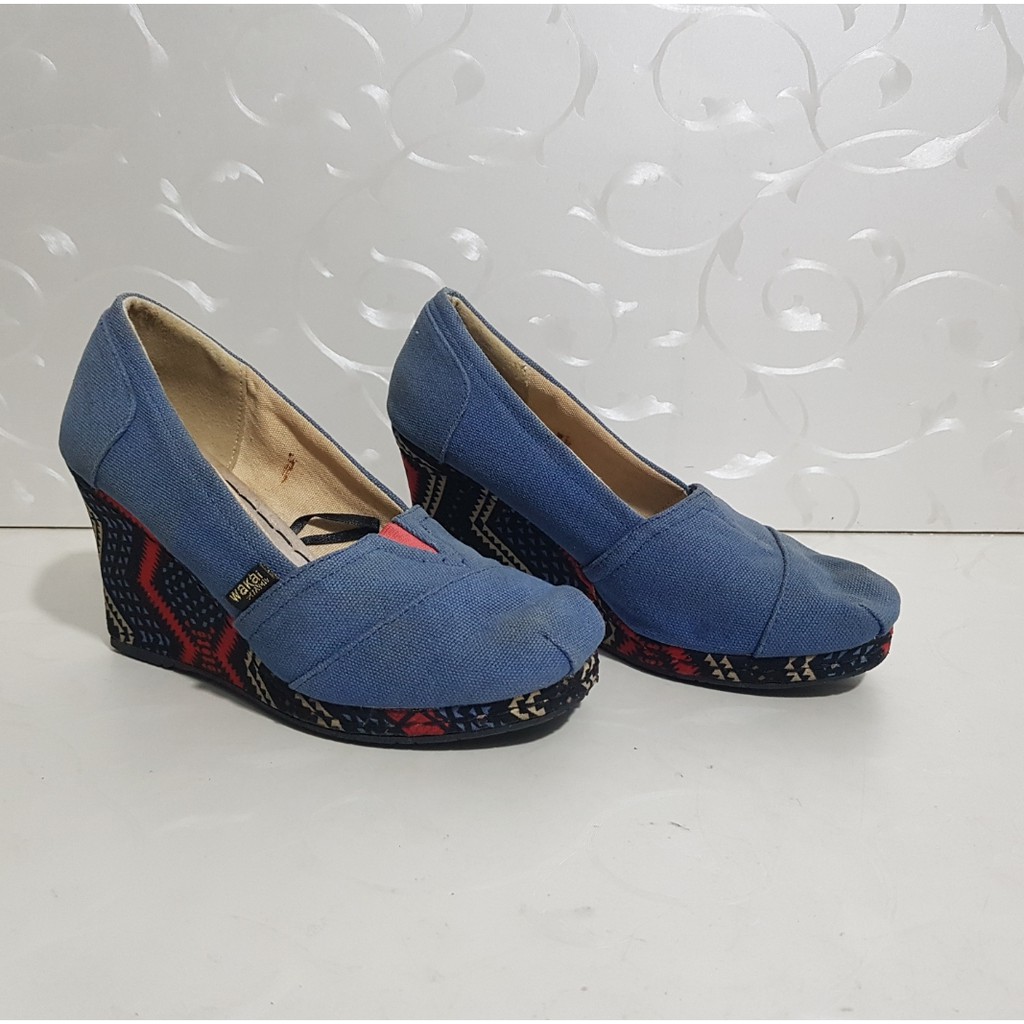 SEPATU WAKAI SIZE 35 sd 36 ORIGINAL 100% Scd