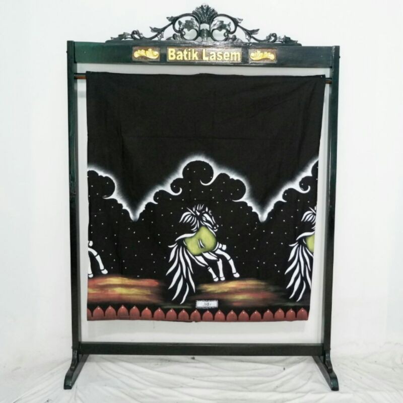 

SARUNG LUKIS ORNAMEN