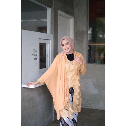 ZETTA  kebaya kutubaru