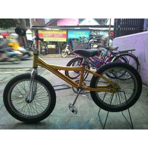 sepeda BMX frame alloy