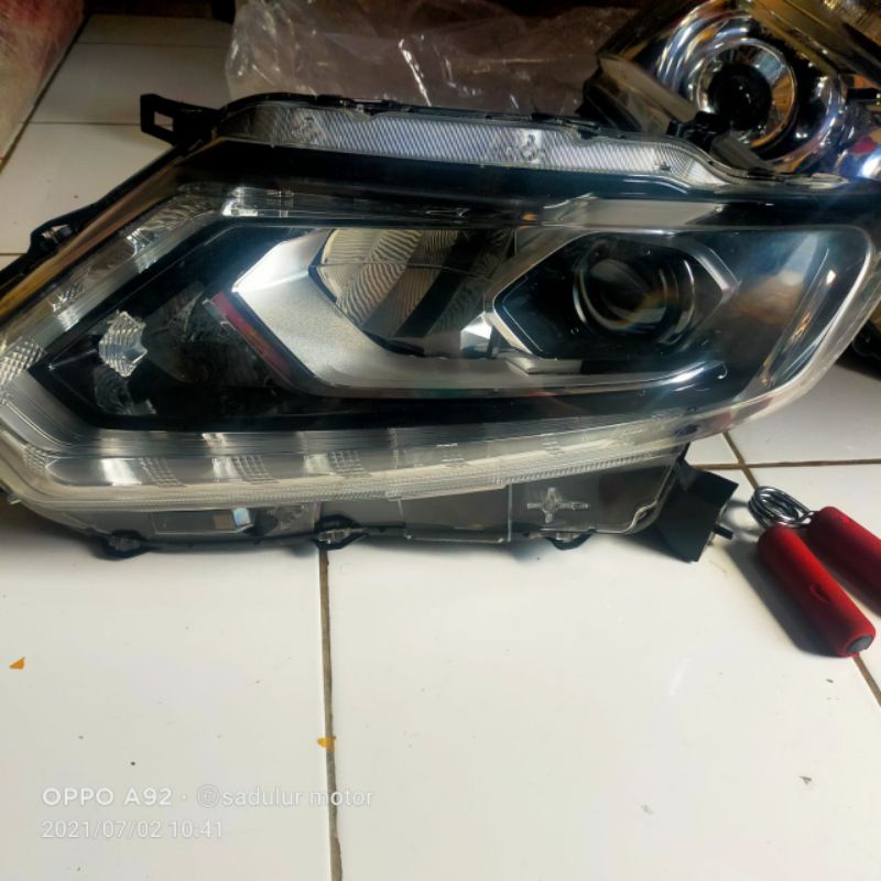 Jual Headlamp Lampu Depan Nissan Xtrail Kiri Original Shopee Indonesia