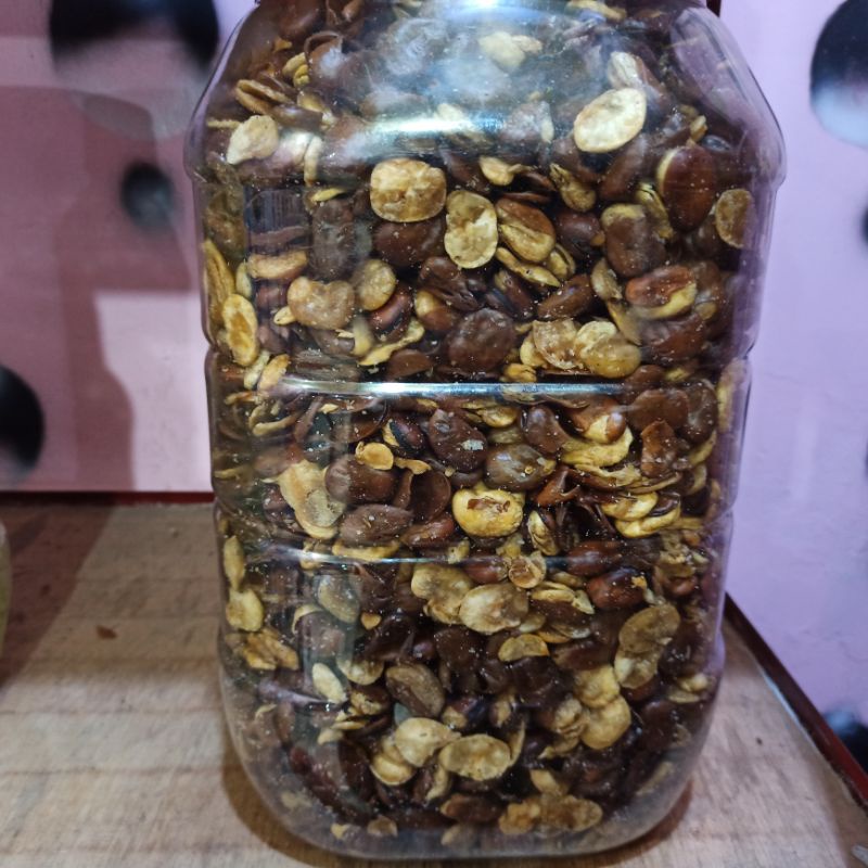 

KACANG KORO KULIT ASIN GURIH RENYAH 500gr