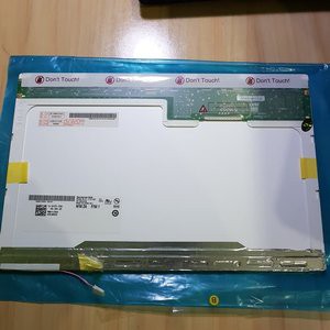 LCD 13.3 WXGA Socket Besar