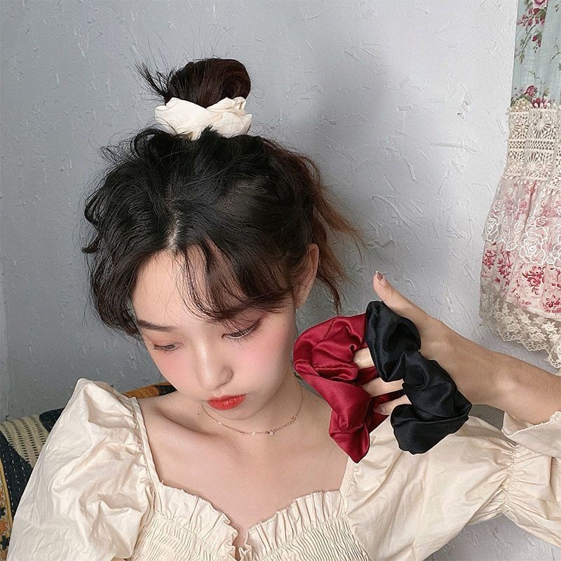 OVERFLOWS.ID  Scrunchie Ikat Rambut Cepol Kekinian Korea Lucu Satin Polos