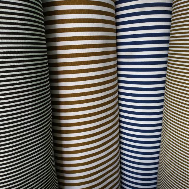 Kain kanvas motif salur