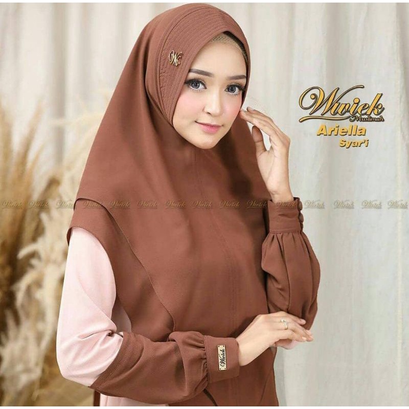Wiwiek muslimah Ariela syar'i