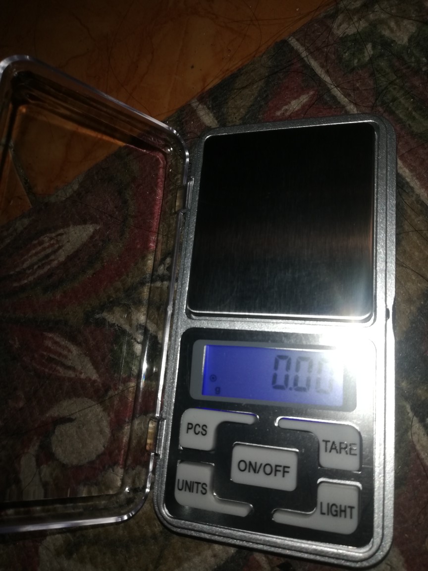 Timbangan Emas Digital Kapasitas 200gr Akuransi 0,01gr Uq-0087