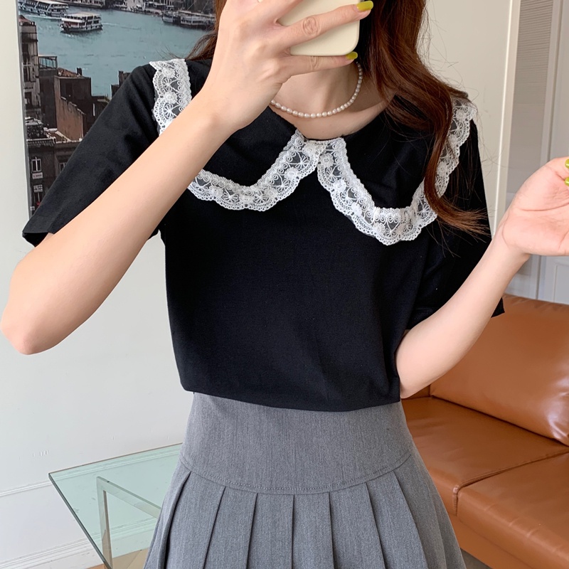 Musim Panas Kaos Lengan Pendek Wanita Kerah Boneka Atasan Hitam Chic dengan Renda