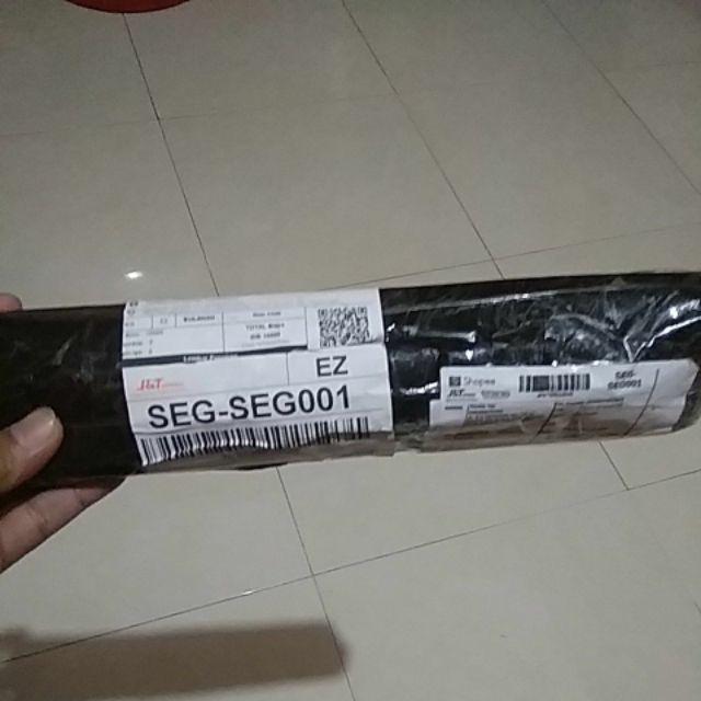 Slira Alas Piring, Abu-abu