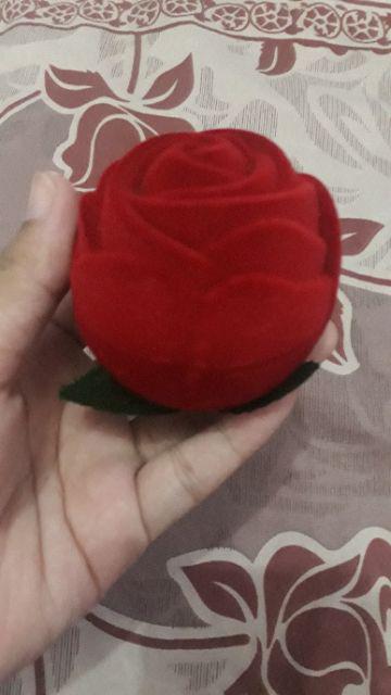 Kotak / Box Cincin Couple Bentuk Mawar