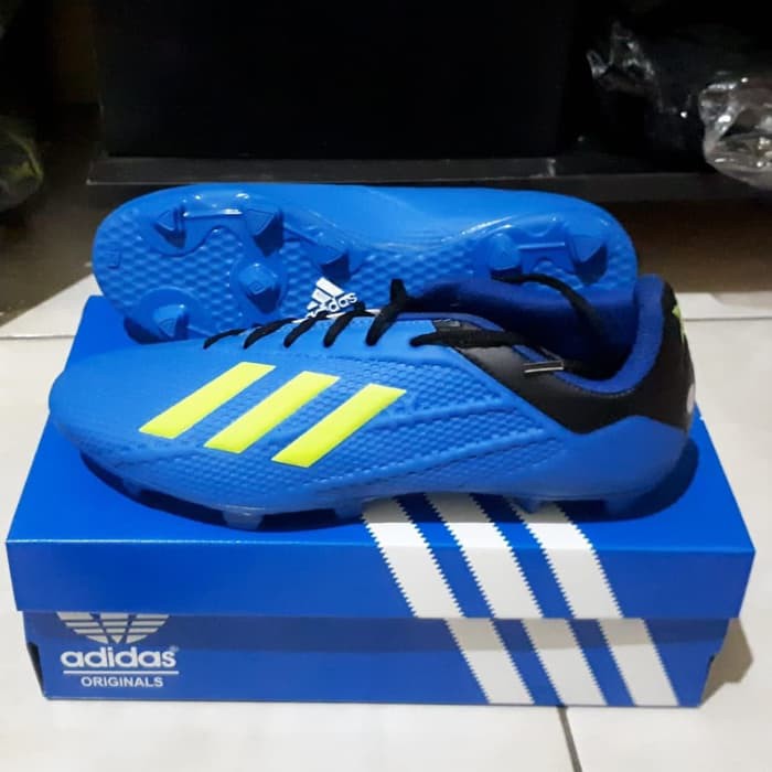 DISKON.. SEPATU BOLA ADIDAS ACE TERBARU 2018