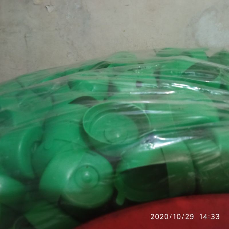 

tutup isi ulang bukan Aqua Vica Nestle Sanqua kamsiah mellythomas