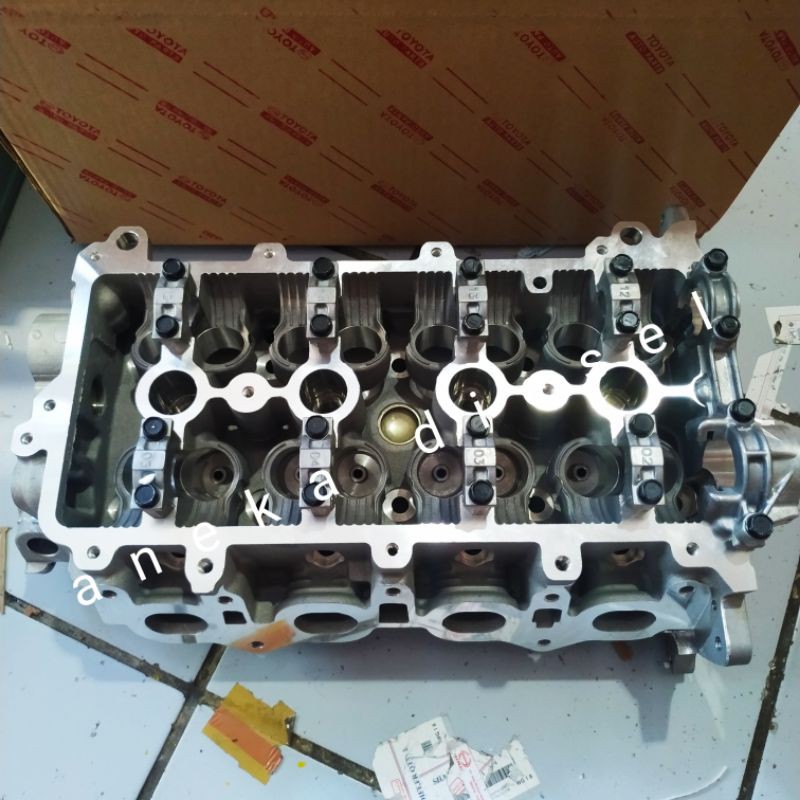 cylinder head avanza non vvti