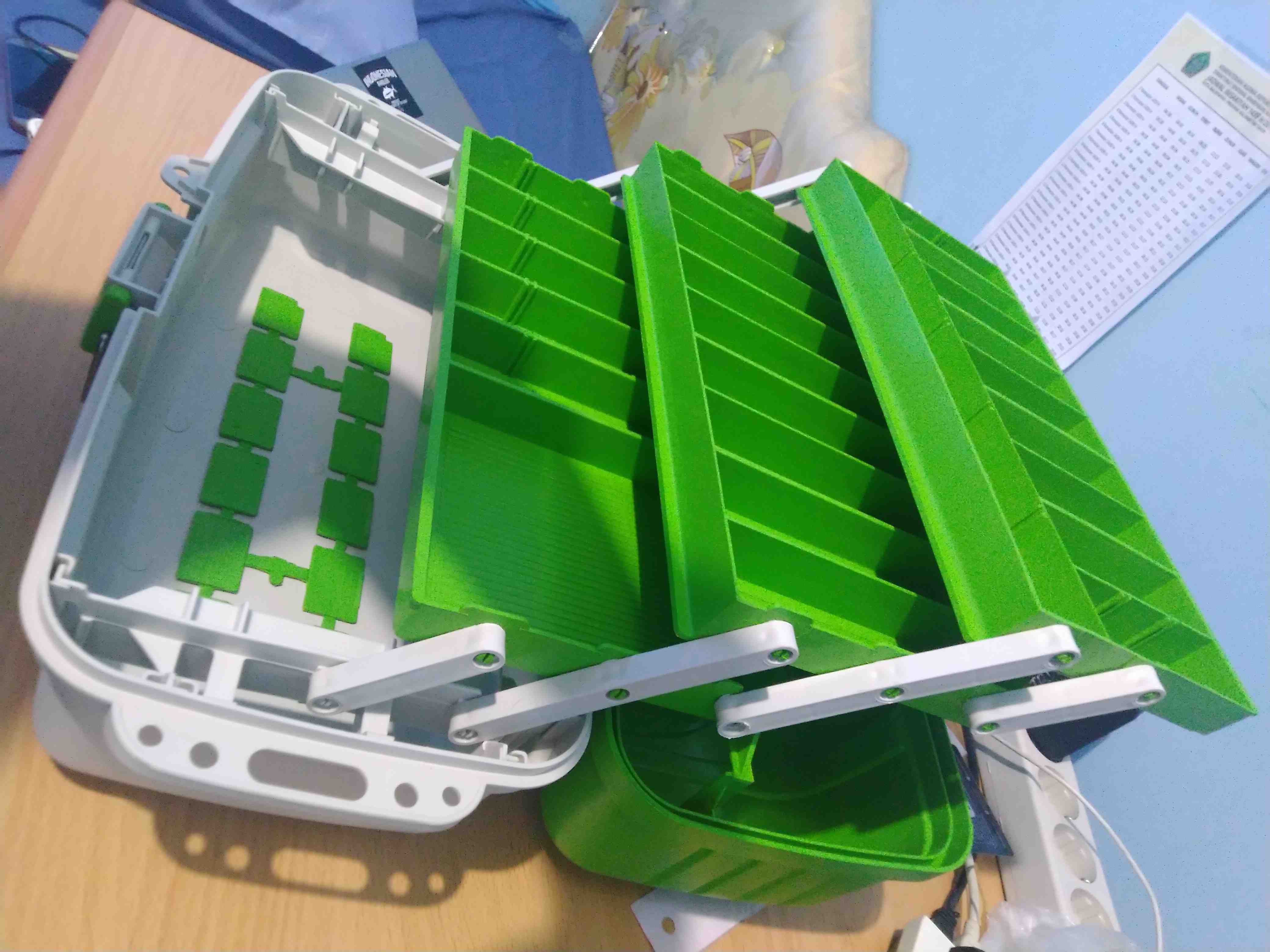 Kotak Penyimpanan Mt 300 - Victory Smart Box - Red/white