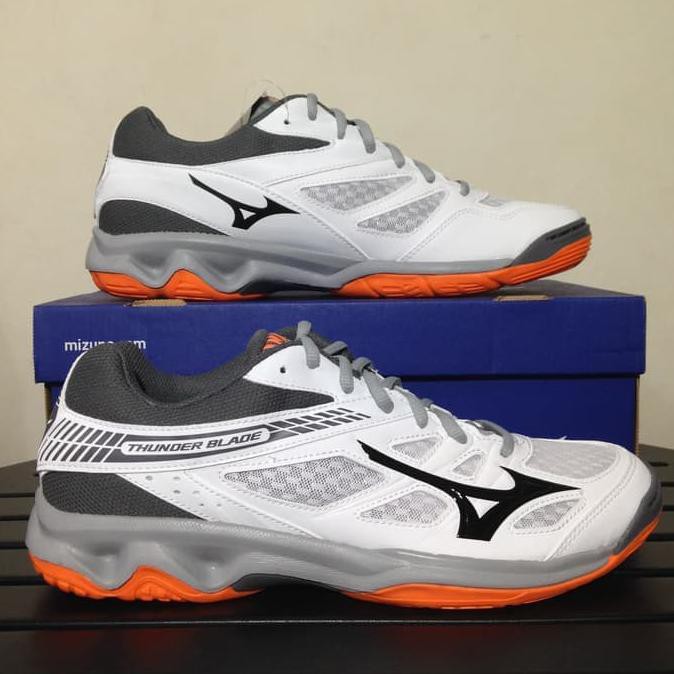 distributor sepatu mizuno original