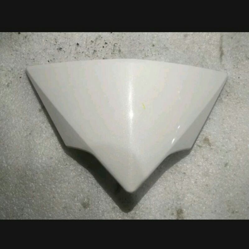 1LB F61AA 00 P2 original YGP Yamaha genuine part NOS BOK Cover body tengah batok totok stang setang 
