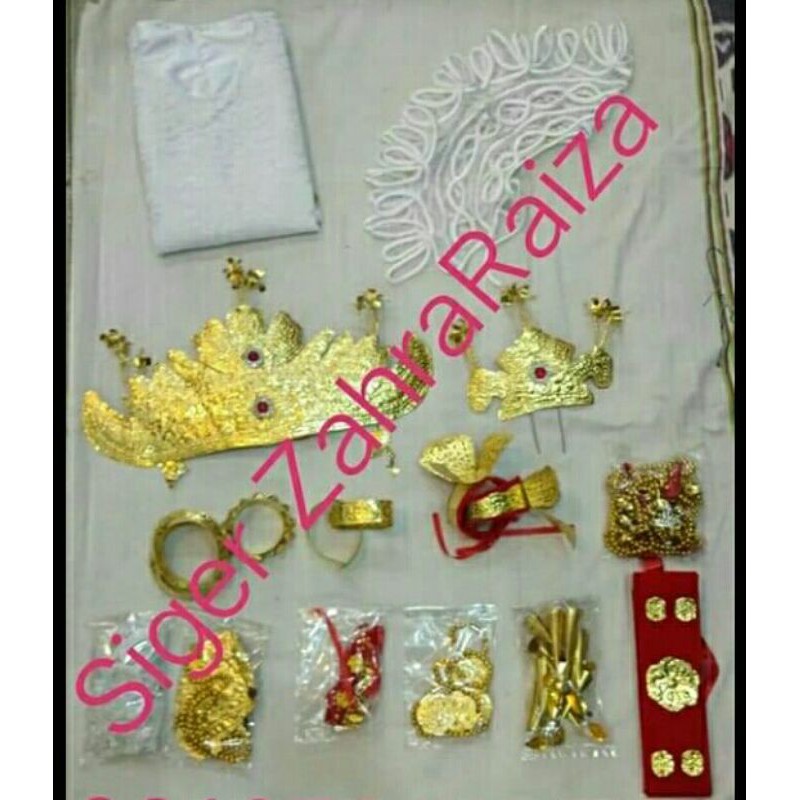 perlengkapan alat tari#kostum adat Lampung#pakaian adat Lampung wanita