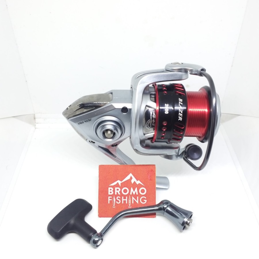 Reel MAGURO BLAZER 2000