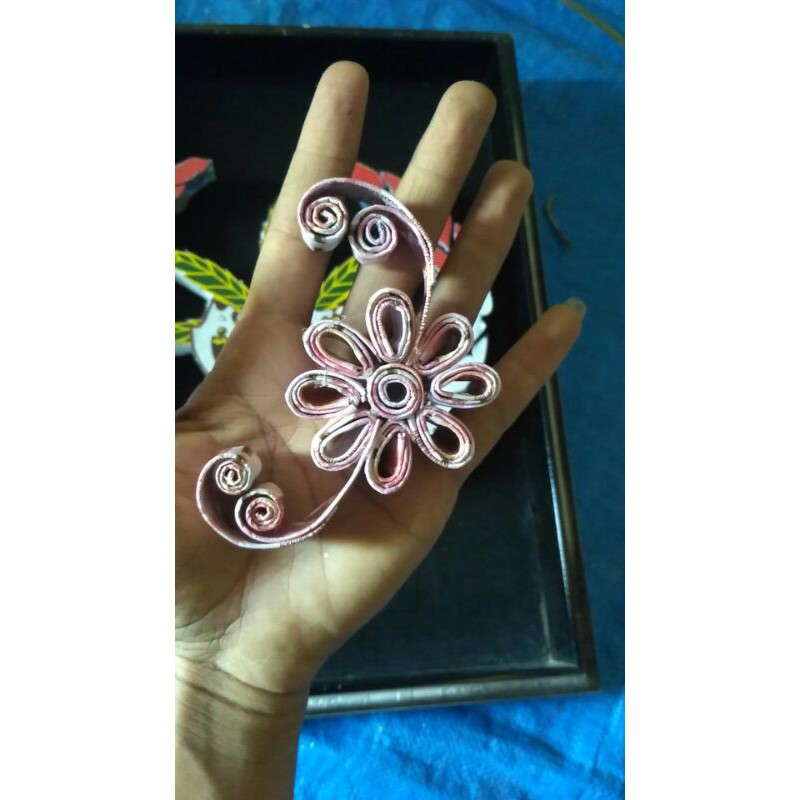 Hiasan sudut mahar nikah quilling,bahan dari uang mainan/1pcs