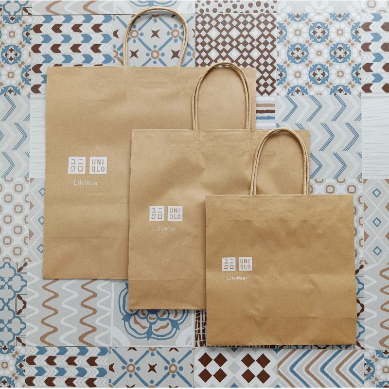Jual Paper Bag UNIQLO Shopee Indonesia