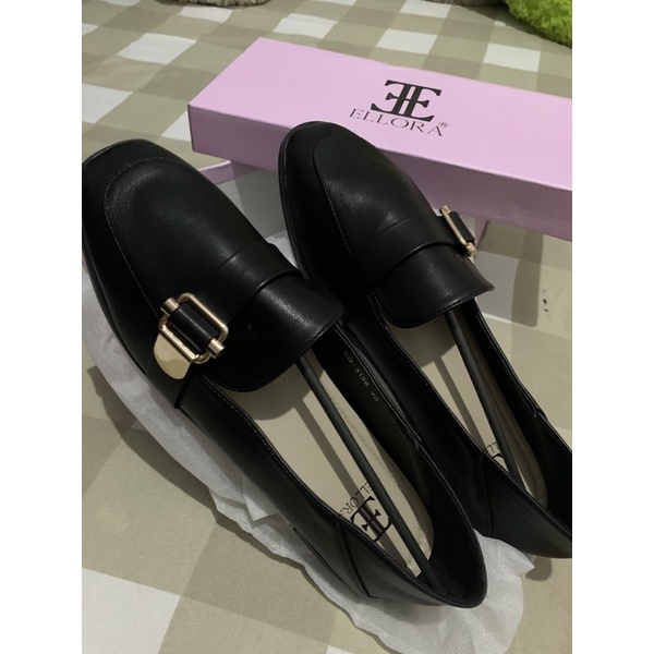 elora black belt shoes