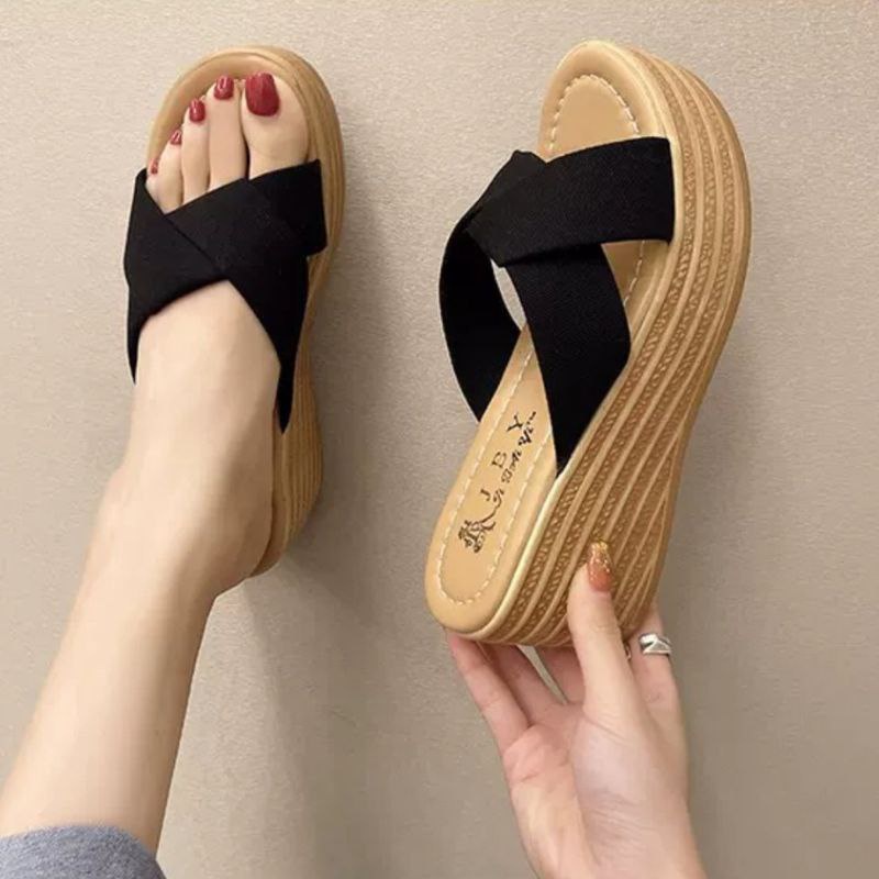 DDS1010 Sendal Wanita Wedges Spon Sandal Wedges Wanita Casual