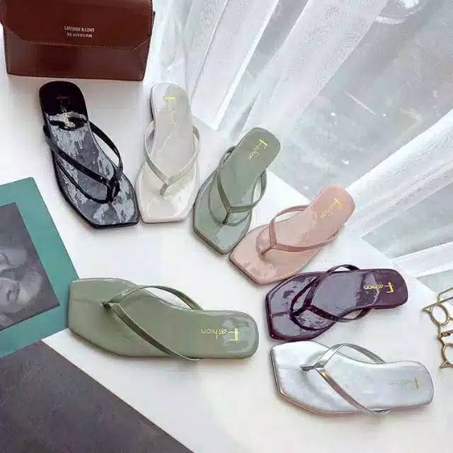 Sandal flip- flop