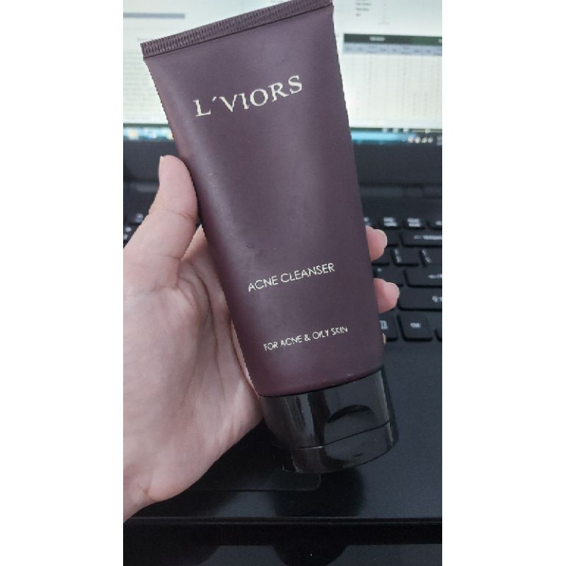 Lviors Acne Cleanser [Preloved]