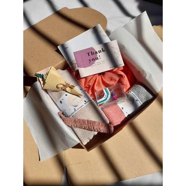 

hampers paket segiempat voal waffle/lasercut
