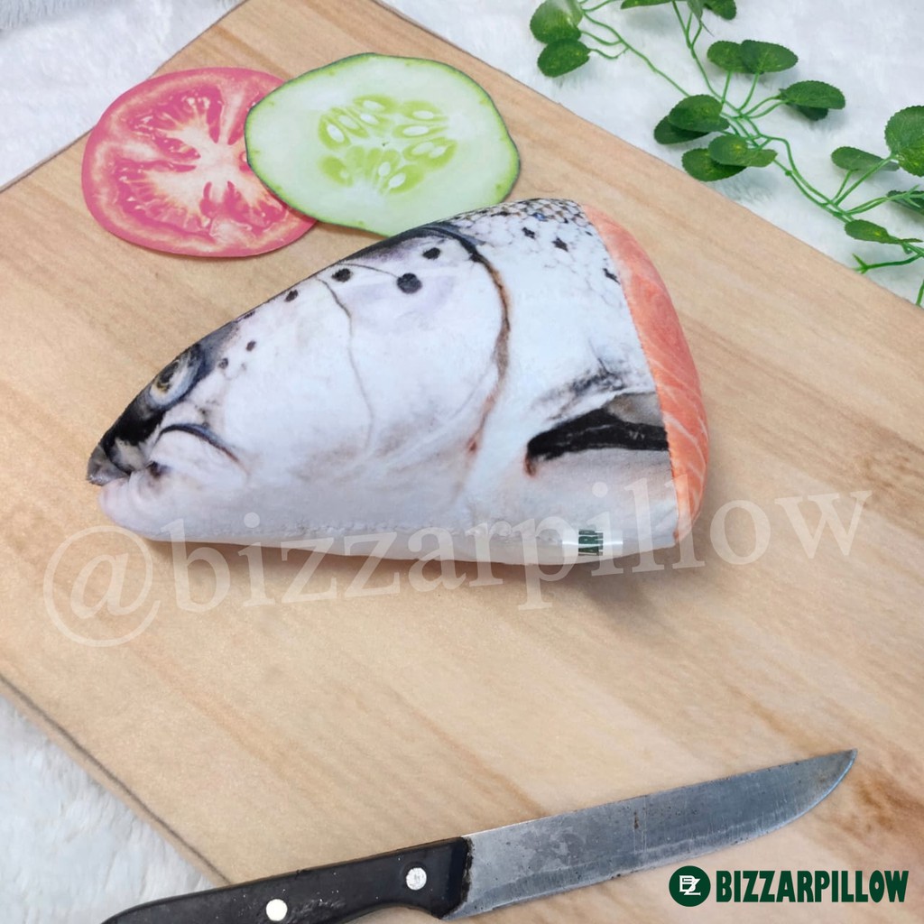 Bizzarpillow Bantal Ikan Salmon Potong size L BZ082