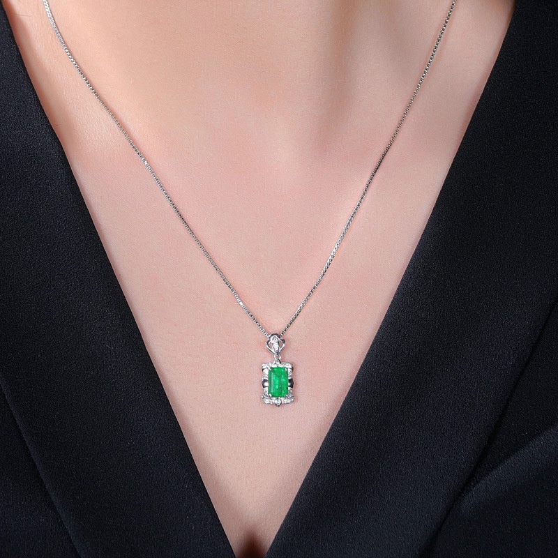 [Ready Stock]Fashion Inlaid Color Gem Square Pendant Necklace