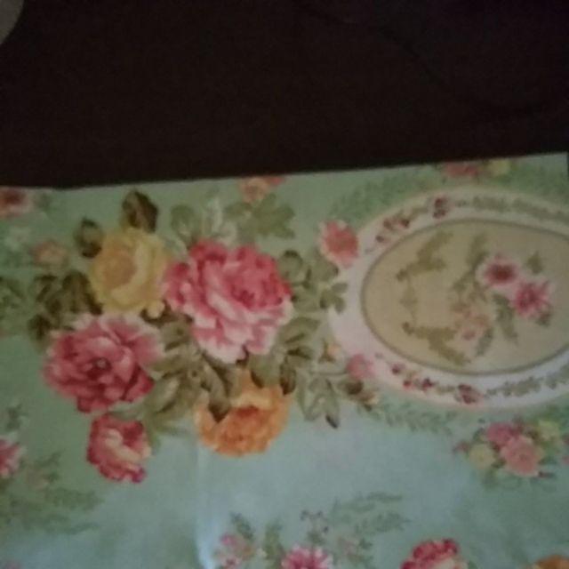 Chloe -kain Sprei Katun Lokal Meteran Vinotti Vienna