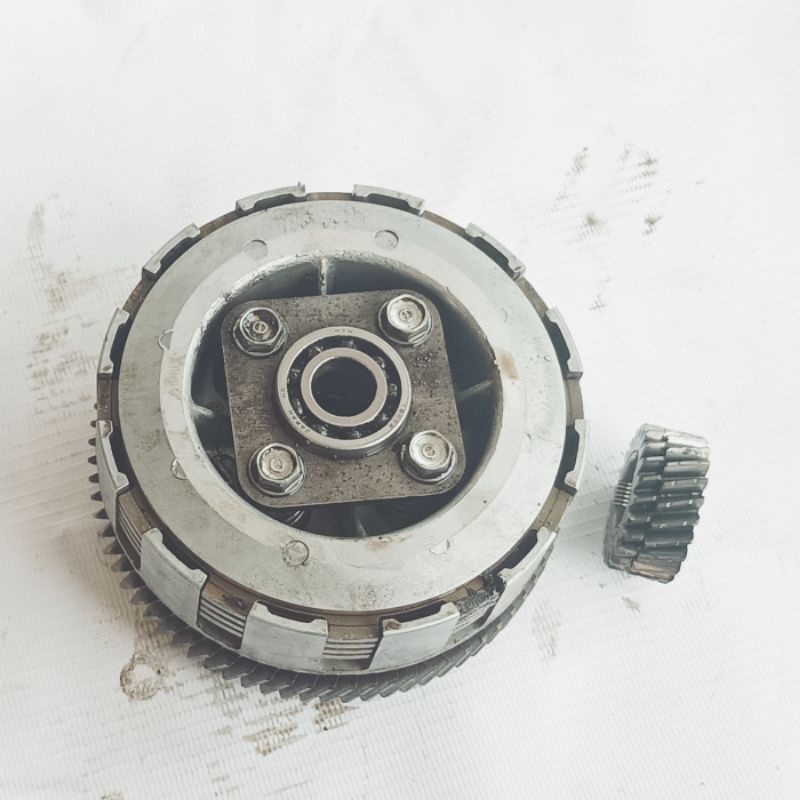 SUZUKI SHOGUN 125 SP.  RUMAH KOPLING HOUSE KOPLING SET GIGI PRIMER SKUNDER MATA 22-75